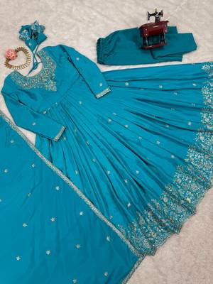 Blue silk blend thread embroidered flared gown set 4