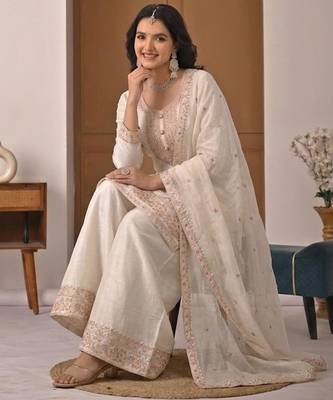 White silk blend embroidered palazzo set 3