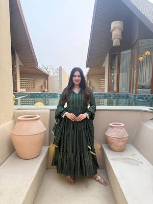 Dark-green silk blend plain anarkali set 2
