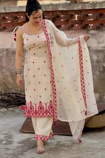cream maska silk blend  party wear embroidery suit set