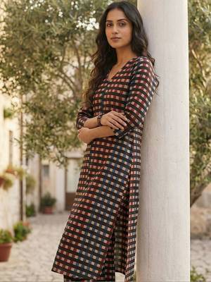 Women Cotton Kurta with Trousers 5