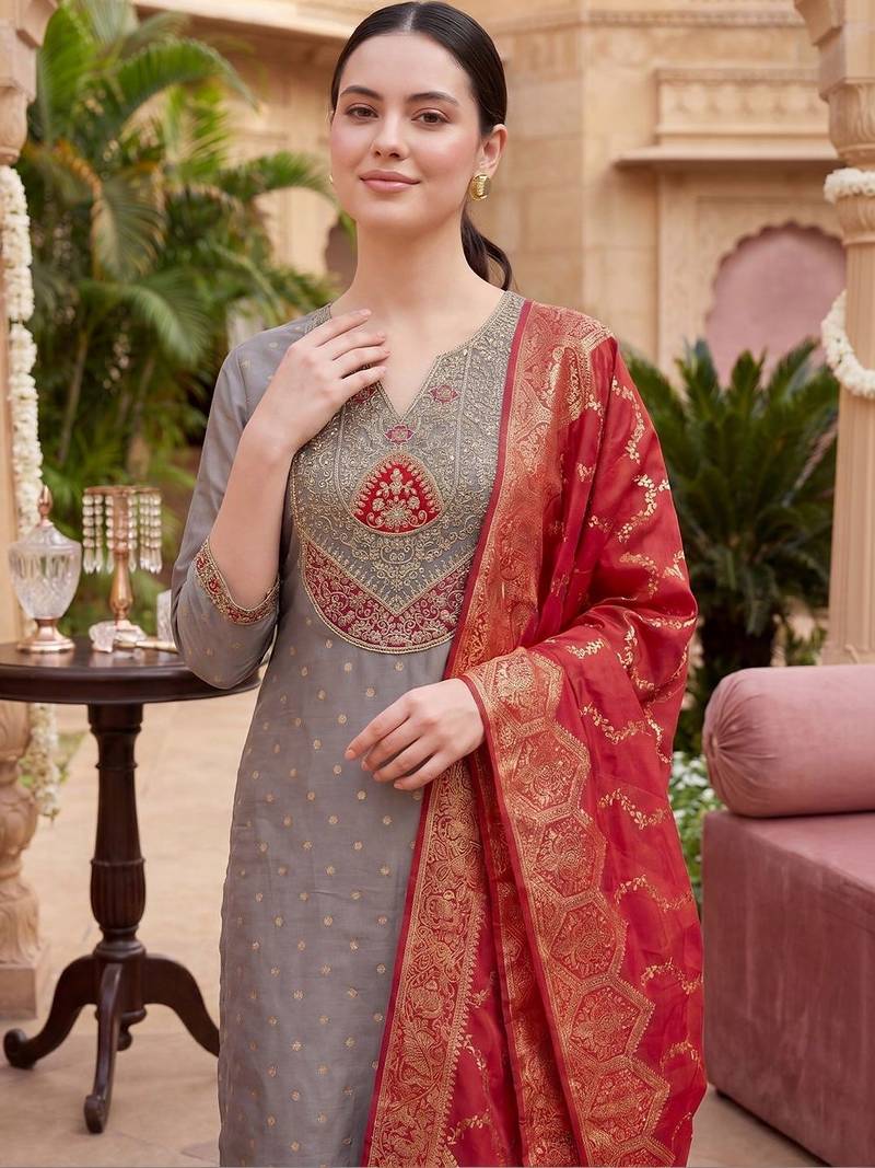 Women Ethnic Motifs Embroidered Kurta with Trousers & With Dupatta