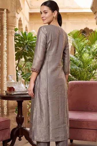 Women Ethnic Motifs Embroidered Kurta with Trousers & With Dupatta