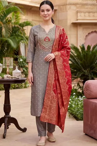 Women Ethnic Motifs Embroidered Kurta with Trousers & With Dupatta