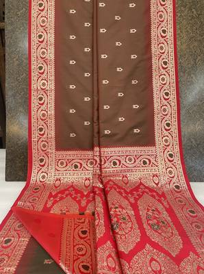 Golden soft banarasi silk saree with zari weaving meenakari design 5