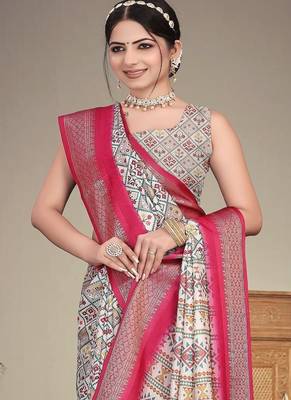 white digital printed work cotton blend saree 2