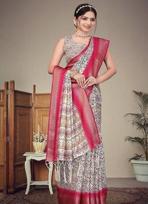 white digital printed work cotton blend saree 3