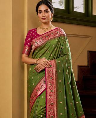 Green soft banarasi silk saree with zari weaving meenakari design 3