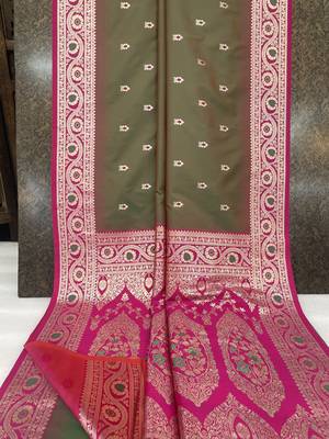 Green soft banarasi silk saree with zari weaving meenakari design 5