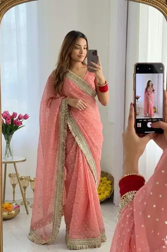 Light Orange Color butti Beautiful lace border work border design with beautiful pallu Silk Blend Saree