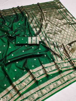 Green soft silk blend saree with zari weaving meenakari design 4