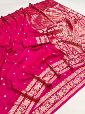 Pink soft silk blend saree with zari weaving meenakari design 4