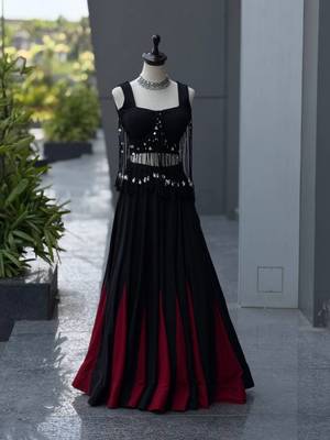 Black Cotton 8 Meter Flared Chaniya Choli For Navratri Set with Padded Dori Blouse for Women (Fully Stitched) 3