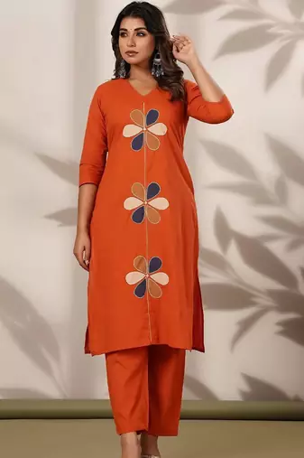 Women Ethnic Motifs Thread Work Cotton Kurta with Trousers & With Dupatta