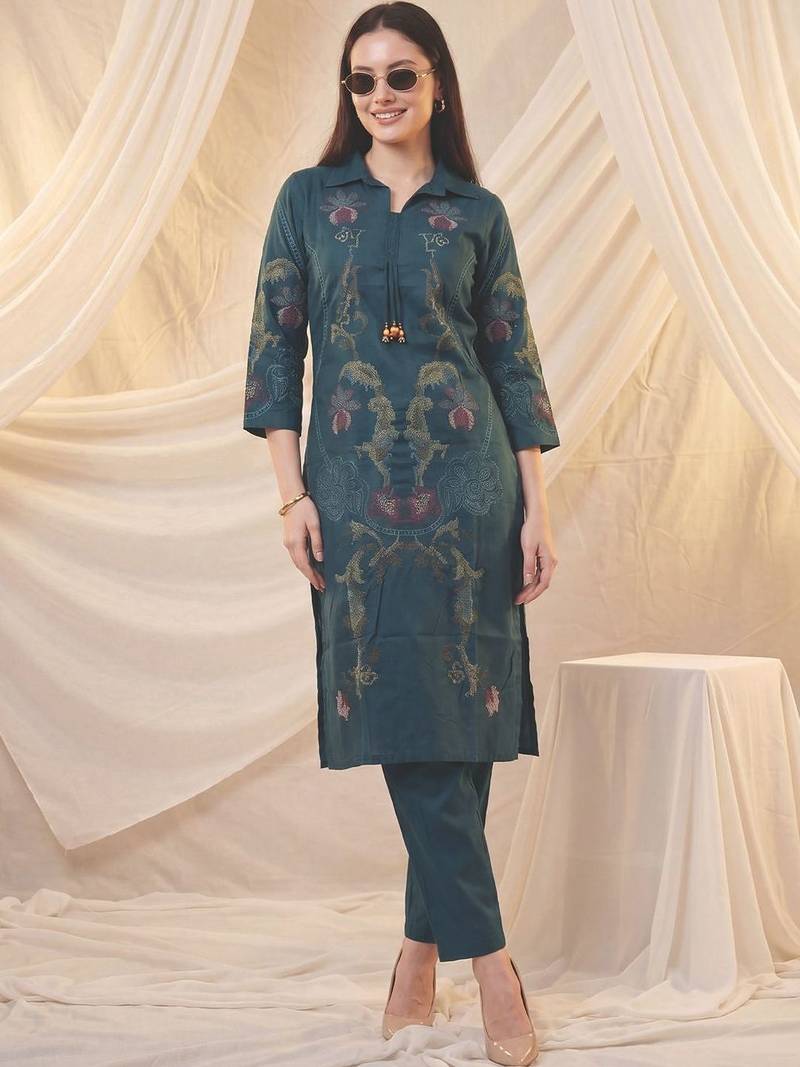 Women Floral Embroidered Thread Work Kurta with Palazzos