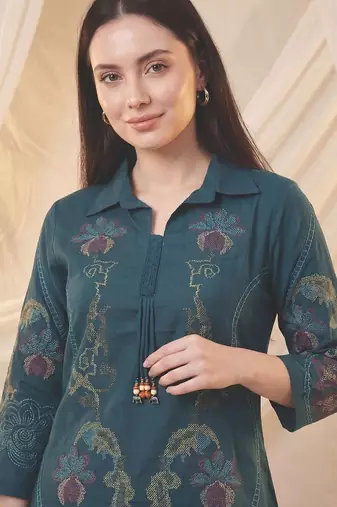 Women Floral Embroidered Thread Work Kurta with Palazzos