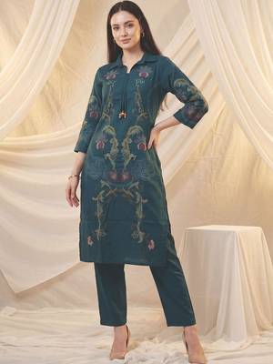 Women Floral Embroidered Thread Work Kurta with Palazzos 6