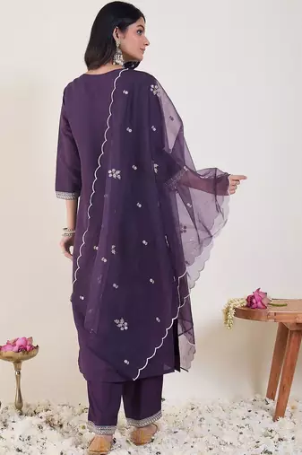 Floral Embroidered Straight Thread Work Kurta With Trousers & Dupatta
