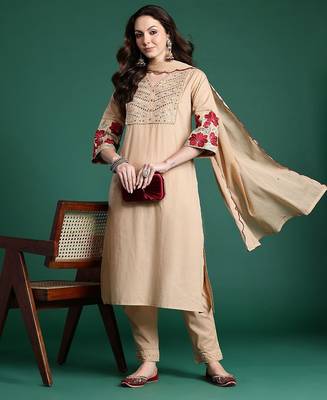 Floral Embroidered Kurta with Trousers & Dupatta 1