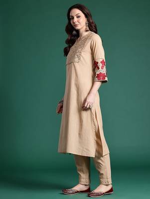 Floral Embroidered Kurta with Trousers & Dupatta 6