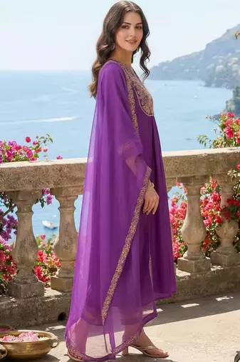 Women Ethnic Motifs Embroidered Empire Thread Work Liva Kurta with Trousers & With Dupatta