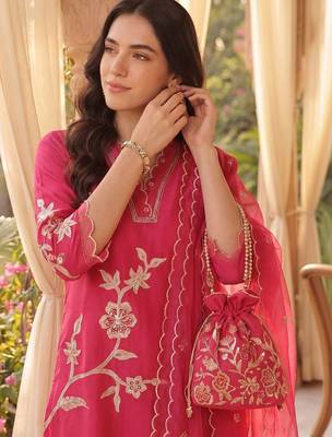 Women Ethnic Motifs Embroidered Thread Work Kurta with Trousers & With Dupatta 2
