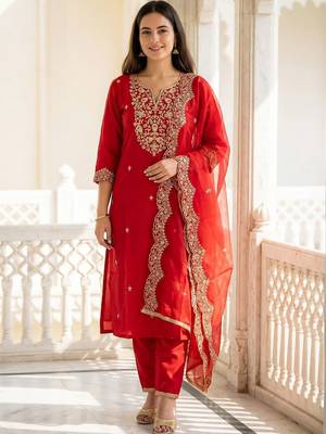 Women Ethnic Motifs Embroidered Liva Kurta with Trousers & With Dupatta 4