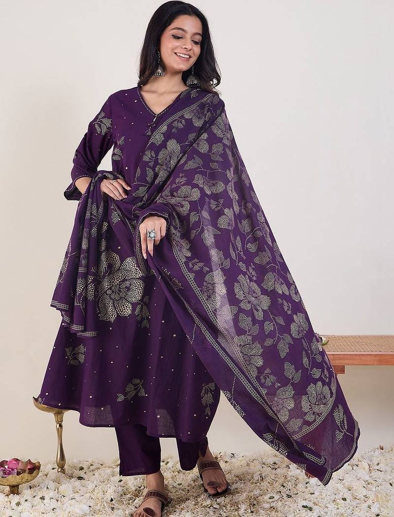 Women Floral Printed Cotton Kurta with Trousers & With Dupatta