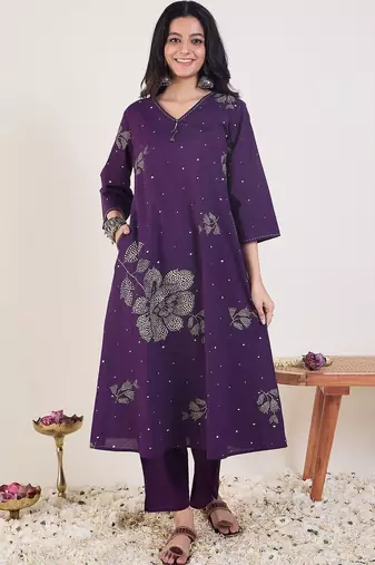 Women Floral Printed Cotton Kurta with Trousers & With Dupatta