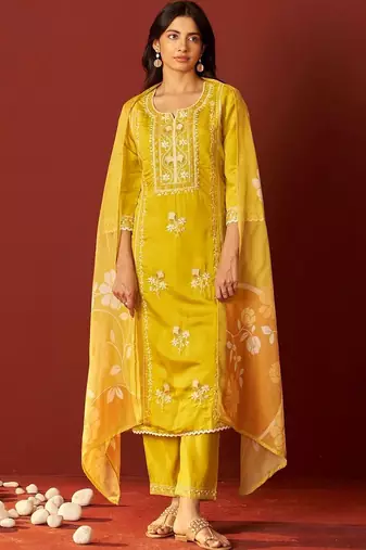 Women Ethnic Motifs Embroidered Thread Work Kurta with Trousers & With Dupatta