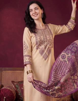 Women Ethnic Motifs Embroidered Thread Work Kurta with Trousers & With Dupatta 1