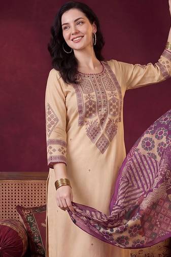 Women Ethnic Motifs Embroidered Thread Work Kurta with Trousers & With Dupatta
