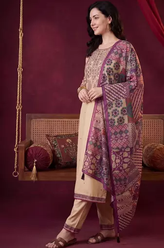 Women Ethnic Motifs Embroidered Thread Work Kurta with Trousers & With Dupatta