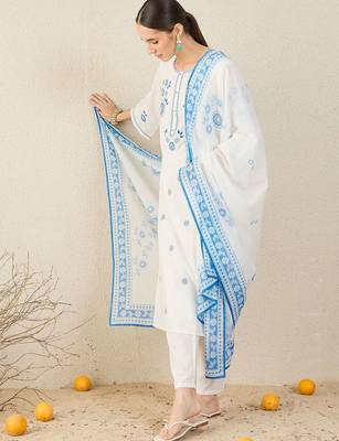Floral Embroidered Thread Work Straight Cotton Kurta & Trouser With Dupatta 1