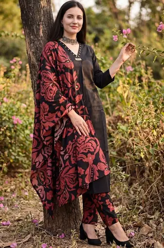 Women Floral Sequinned Cotton Kurta with Trousers & With Dupatta