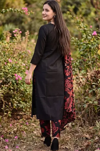 Women Floral Sequinned Cotton Kurta with Trousers & With Dupatta