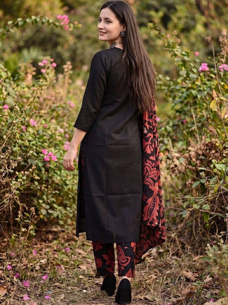 Women Floral Sequinned Cotton Kurta with Trousers & With Dupatta