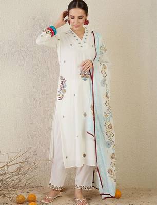 Floral Embroidered Thread Work Cotton Kurta With Trouser & Dupatta 1