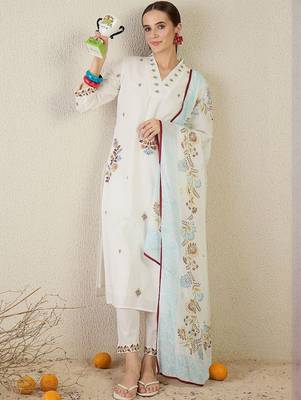 Floral Embroidered Thread Work Cotton Kurta With Trouser & Dupatta 5