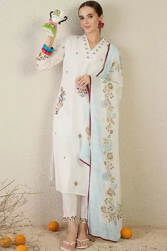Floral Embroidered Thread Work Cotton Kurta With Trouser & Dupatta