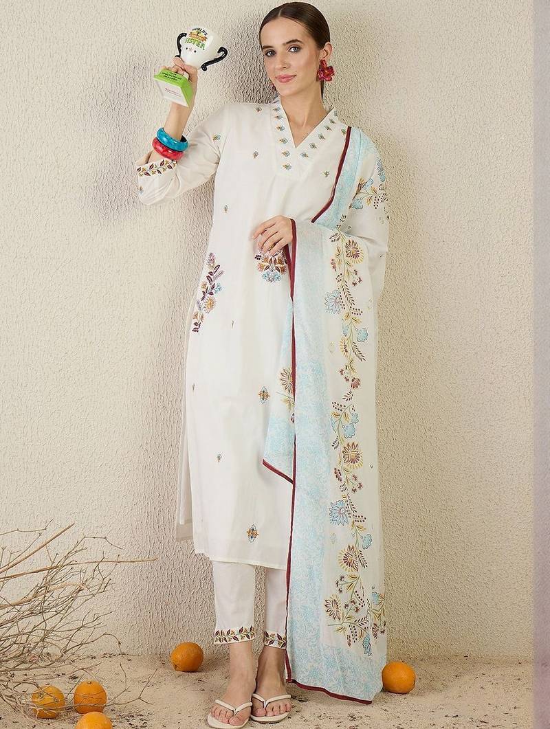 Floral Embroidered Thread Work Cotton Kurta With Trouser & Dupatta