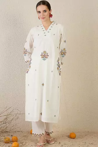 Floral Embroidered Thread Work Cotton Kurta With Trouser & Dupatta