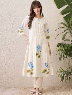 Floral Printed Pleated Mandarin Collar Cotton A-Line Kurta With Trousers 1