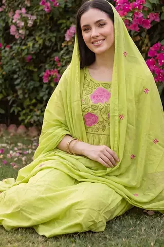 Women Floral Embroidered Tiered Thread Work Cotton Kurta with Trousers & With Dupatta