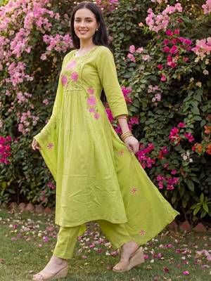 Women Floral Embroidered Tiered Thread Work Cotton Kurta with Trousers & With Dupatta 2