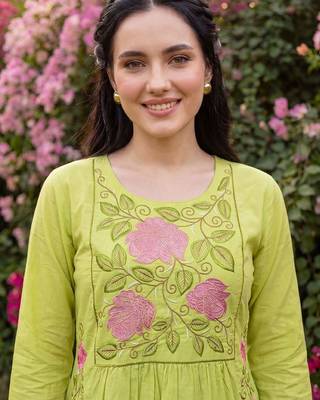 Women Floral Embroidered Tiered Thread Work Cotton Kurta with Trousers & With Dupatta 3