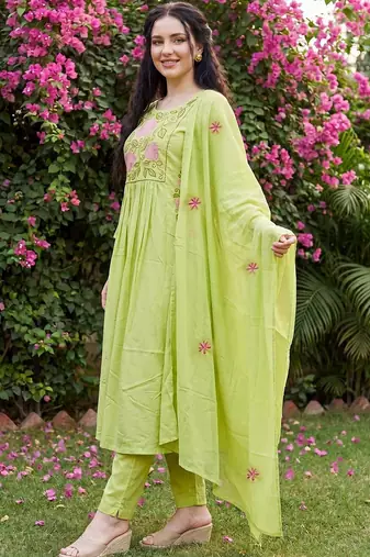 Women Floral Embroidered Tiered Thread Work Cotton Kurta with Trousers & With Dupatta