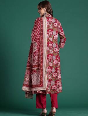 Women Floral Printed Angrakha Cotton Kurta with Trousers & With Dupatta 3