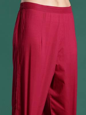 Women Floral Printed Angrakha Cotton Kurta with Trousers & With Dupatta 4