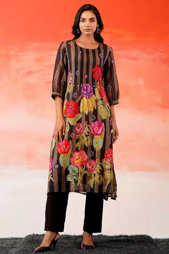Women Floral Printed Beads and Stones Cotton Kurta with Trousers